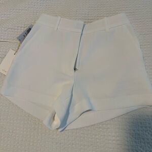 ARITZIA WHITE SHORTS